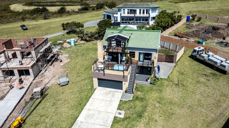 4 Bedroom Property for Sale in Four Seasons Eastern Cape